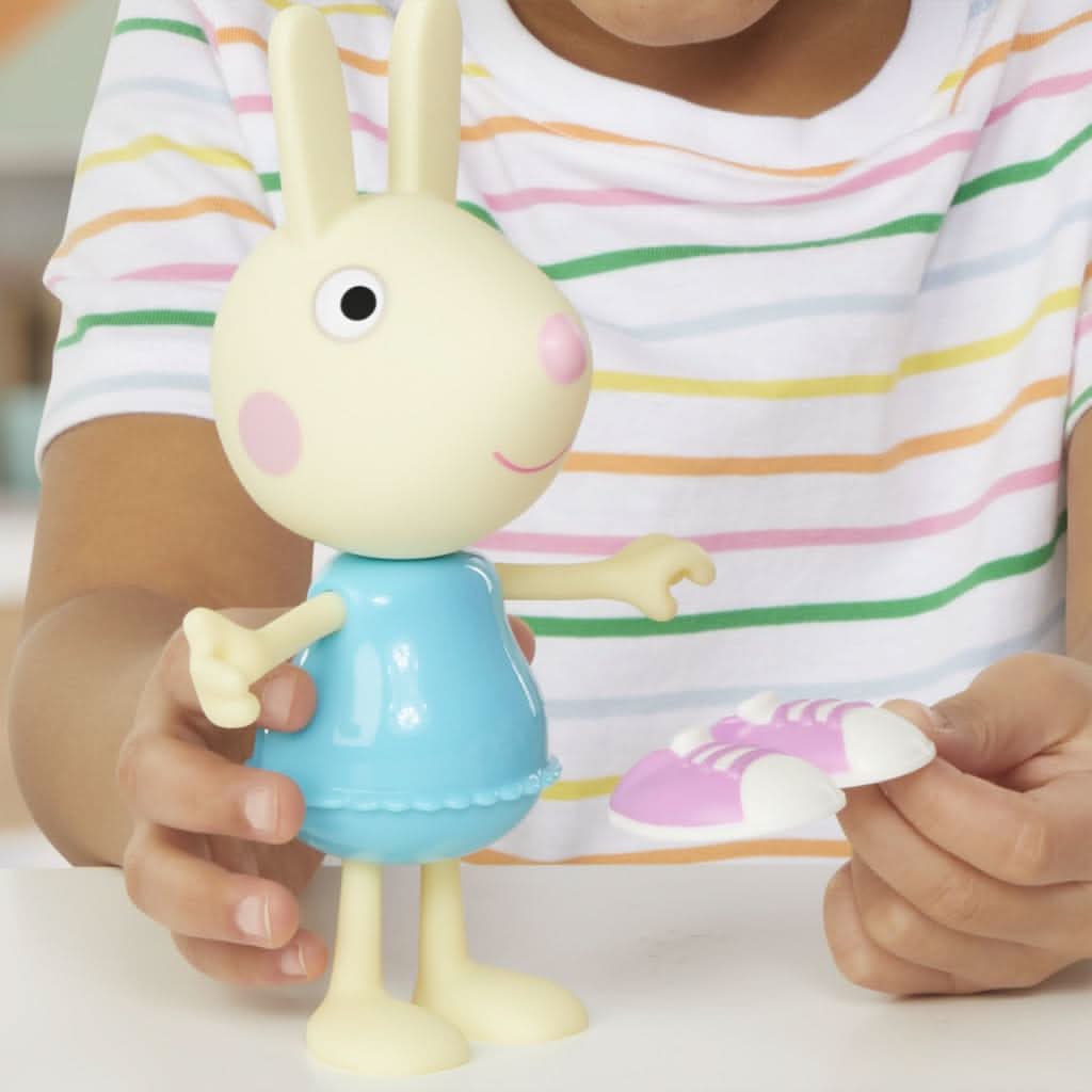 Peppa Pig Rebecca - Figura de disfraz de conejo con 6 accesorios de moda fáciles de poner, muñeca de 6 pulgadas