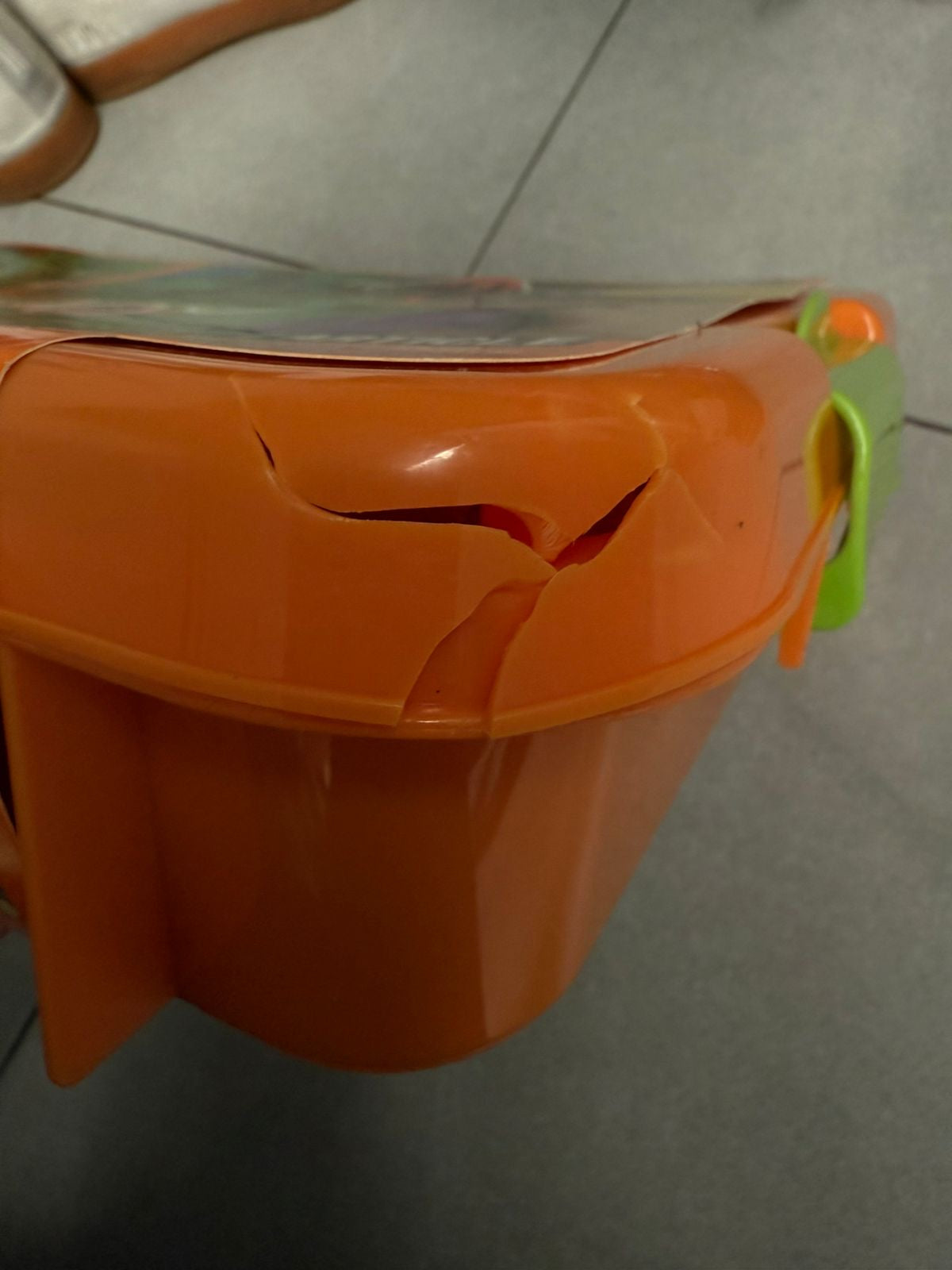 Contenedor sensorial Dino Galaxy, hecho por mí, para explorar y crear