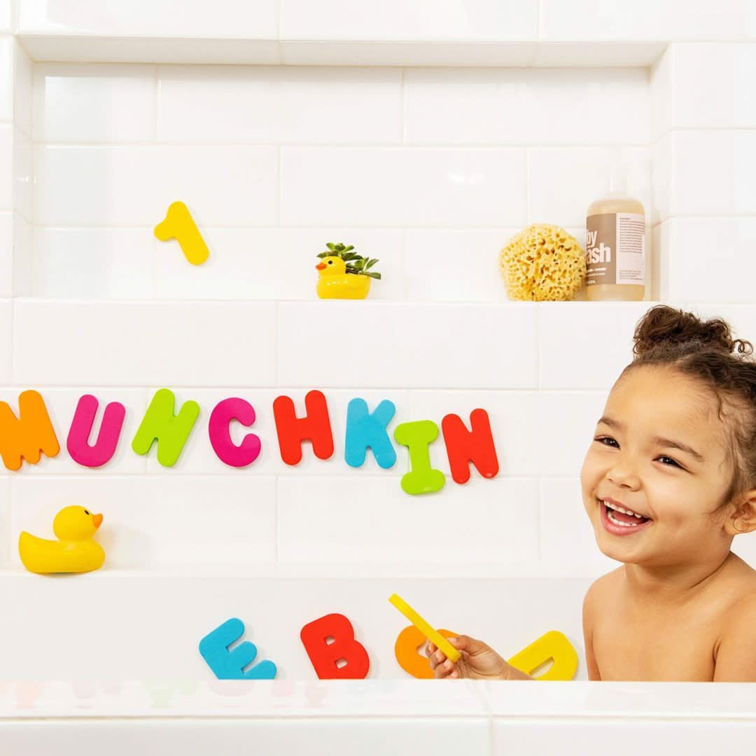 36 Letras y numeros para el baño Munchkin