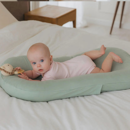 Nido para bebé Aila+Aiden, modelo Snuggle, de algodón orgánico