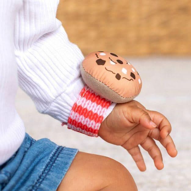 Wrist rattles Infantino