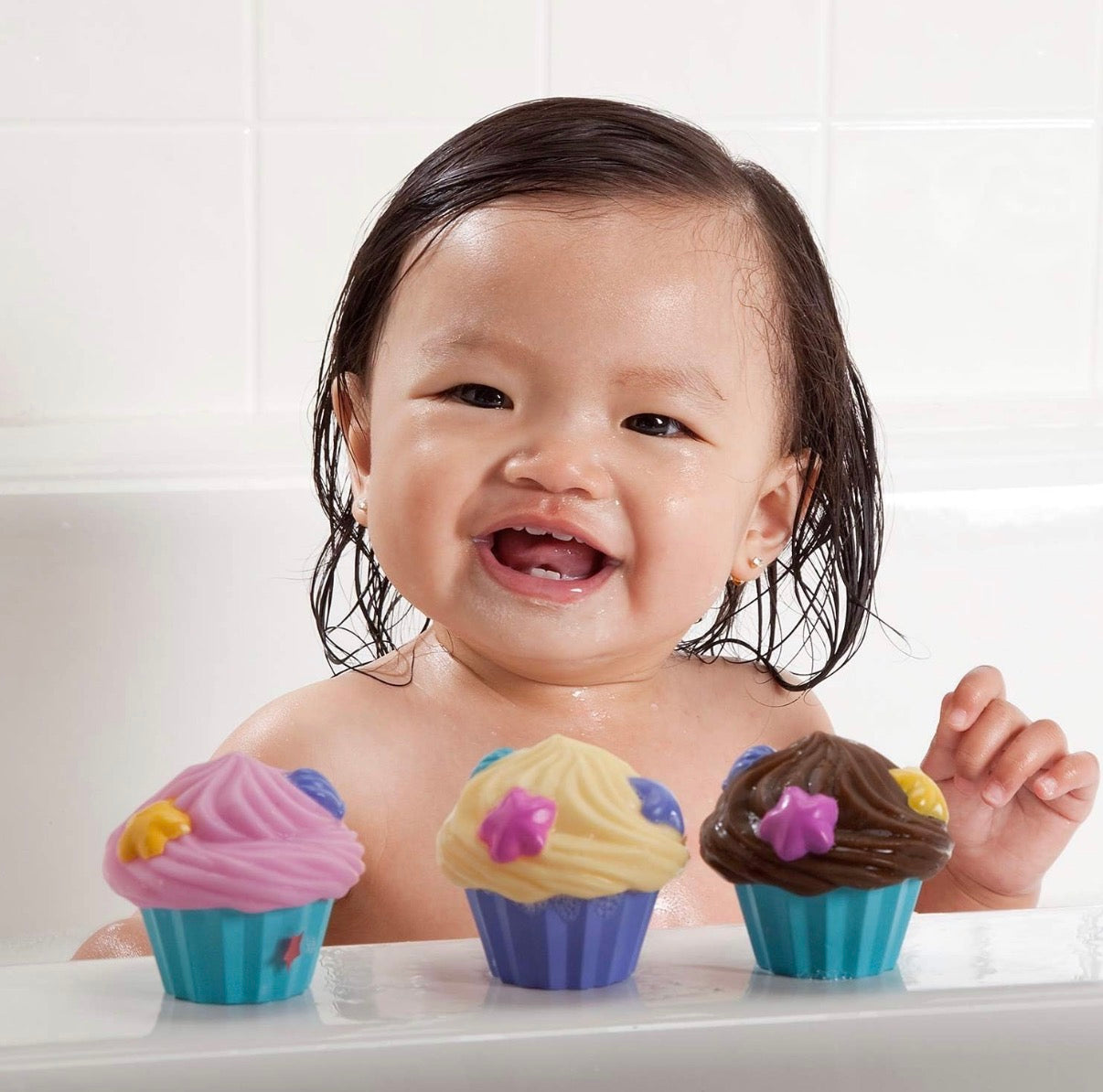 Munchkin Juego de té de baño y cupcakes