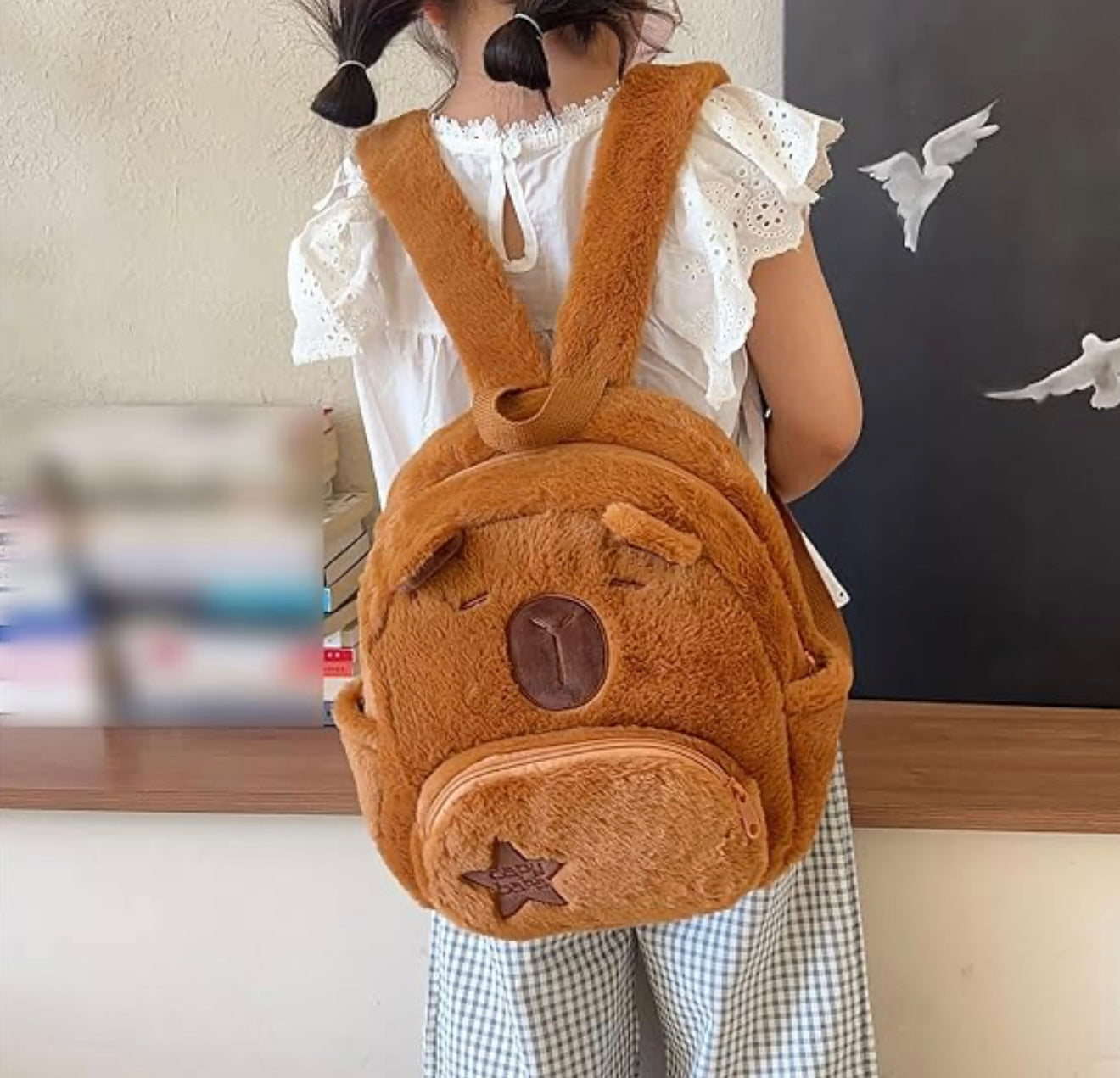 Mochila kawaii pequeña y bonita de felpa Capybara