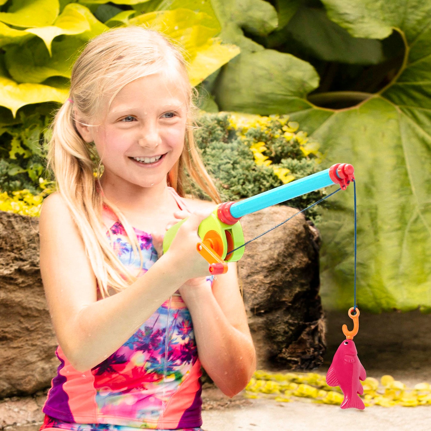B. toys Little Fisher Kit - Juego de aventura de pesca magnética con varillas dobles