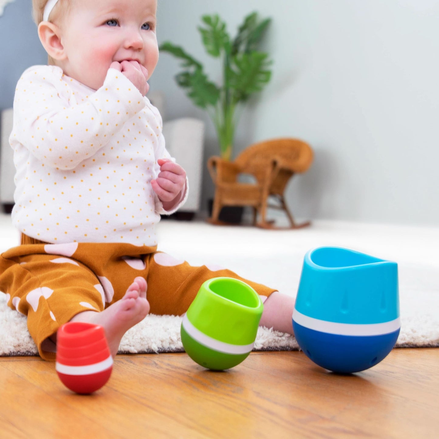 Fat Brain Toys TumbleRoos - Juguete apilable de motor fino