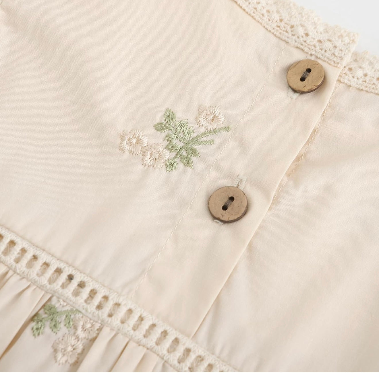 Body manga larga con flores bordadas, 12-18 meses