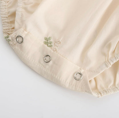 Body manga larga con flores bordadas, 12-18 meses