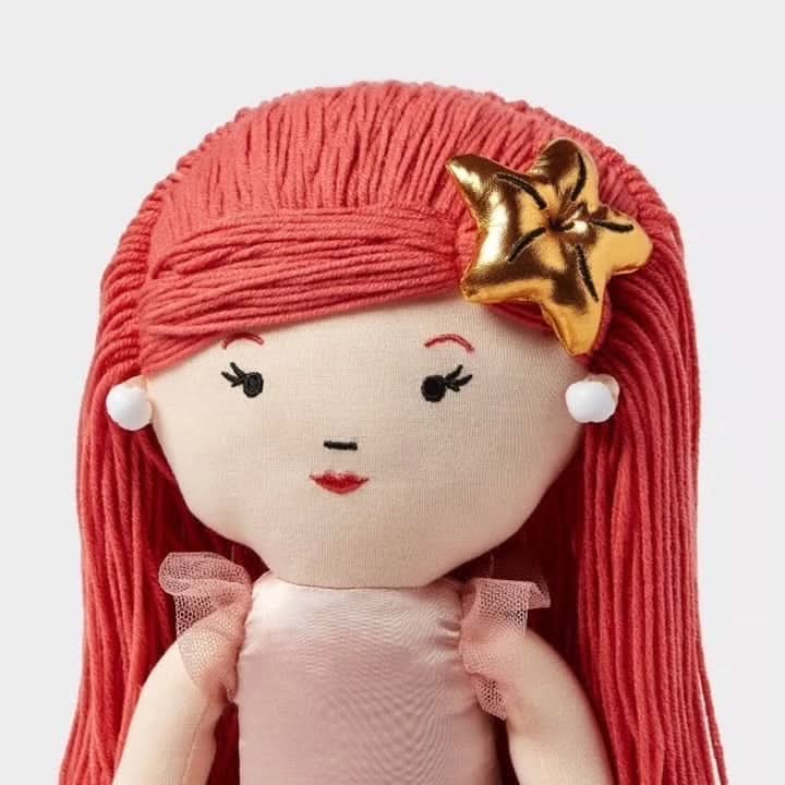 Muñeca Princesa Ariel, almohada infantil - Colección Disney de Pillowfort™