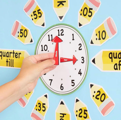 Tablón de anuncios Eureka 'Teling Time', reloj analógico de práctica