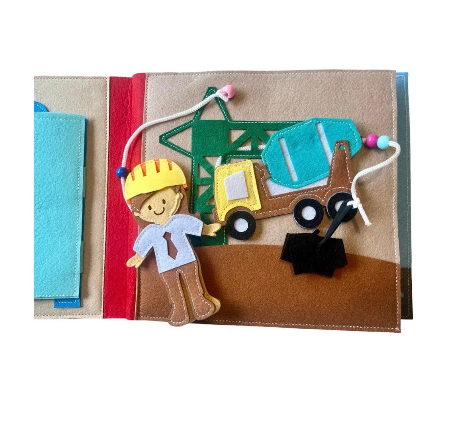 Libro de actividades didácticas, con materiales nobles, hecho de fieltro