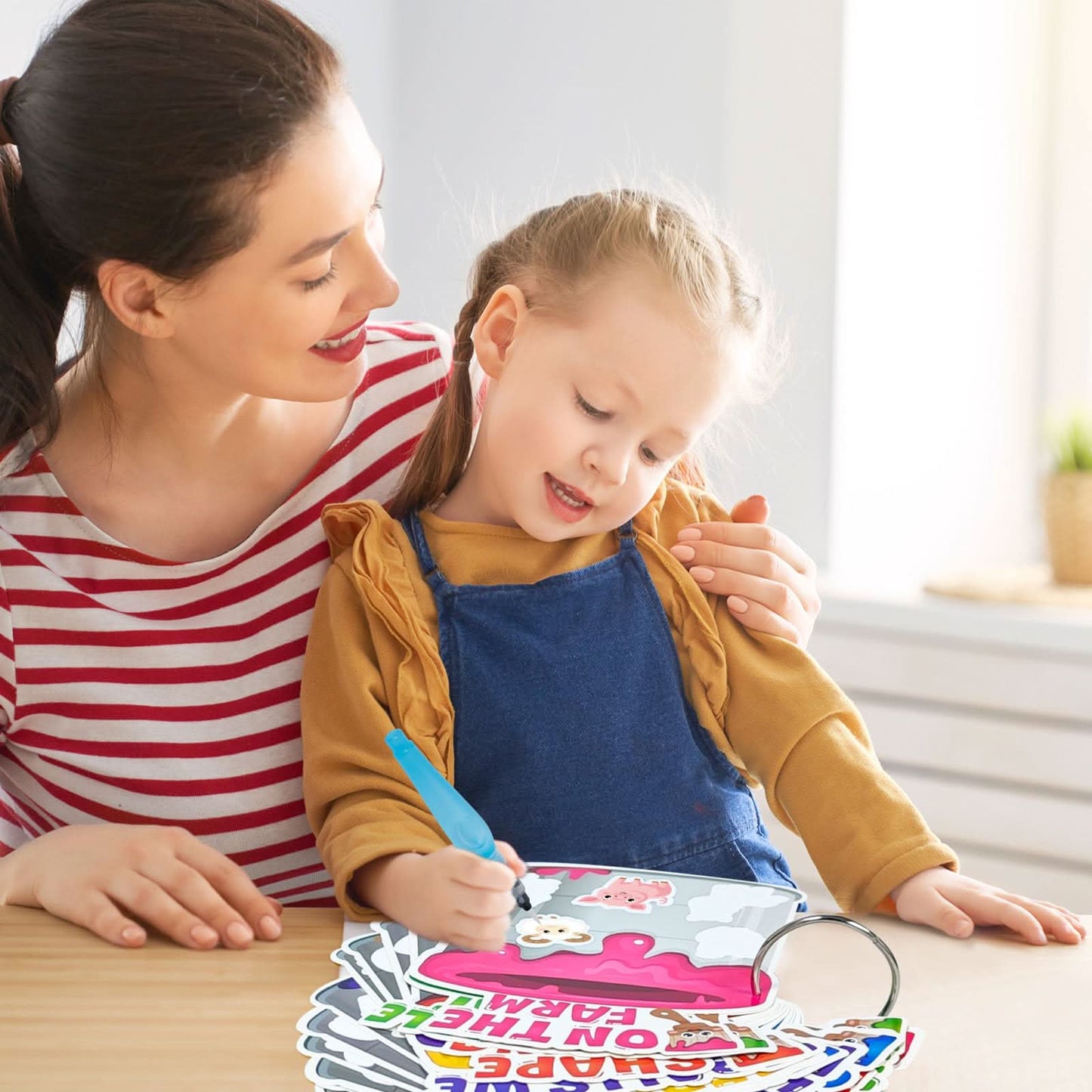 Libro ocupado de clasificación, libros reutilizables para colorear al agua