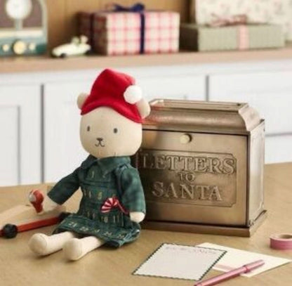 Osito de peluche con calendario navideño