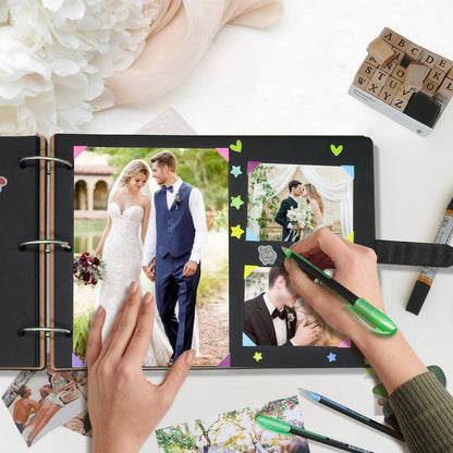 Álbum de fotos de madera con texto