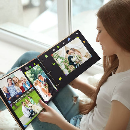 Álbum de fotos de madera con texto