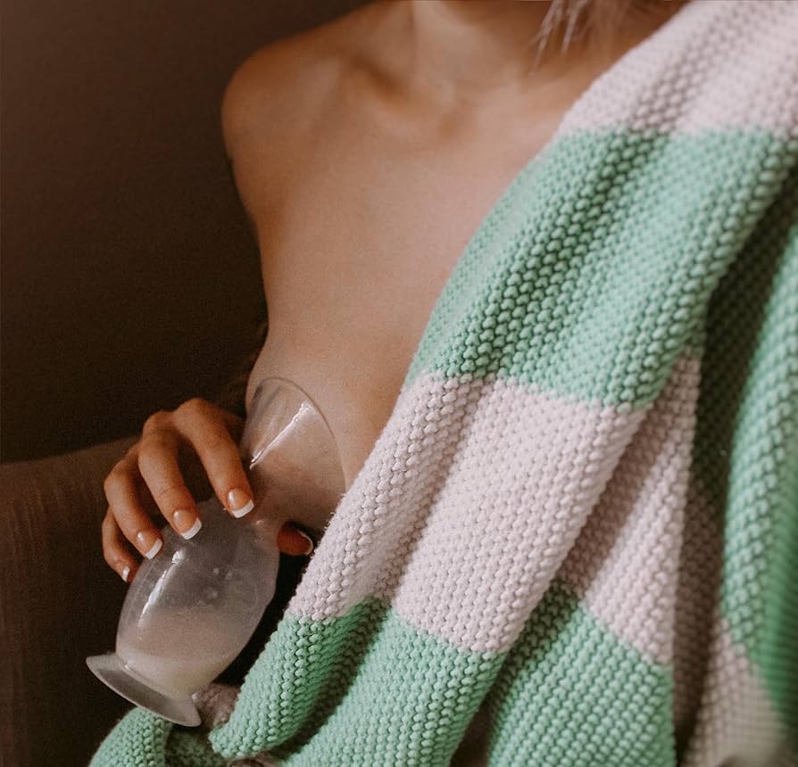 Extractor de leche de silicona Haakaa Gen 2 con base de succión y tapa de silicona a prueba de fugas, 100 ml