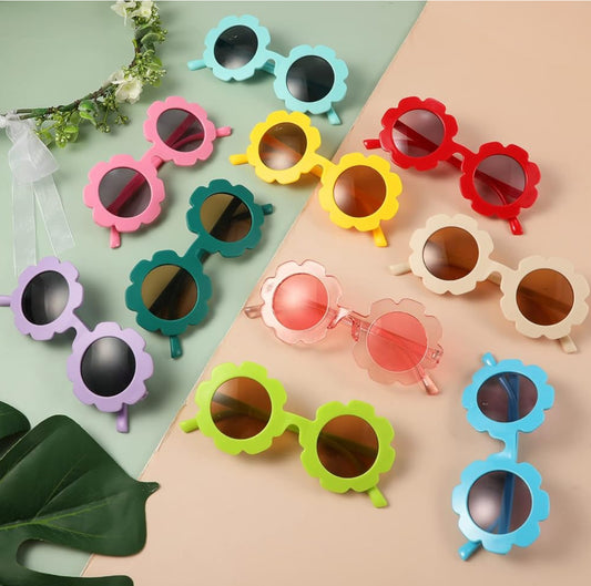 10 pares de lentes de sol redondos con forma de flor