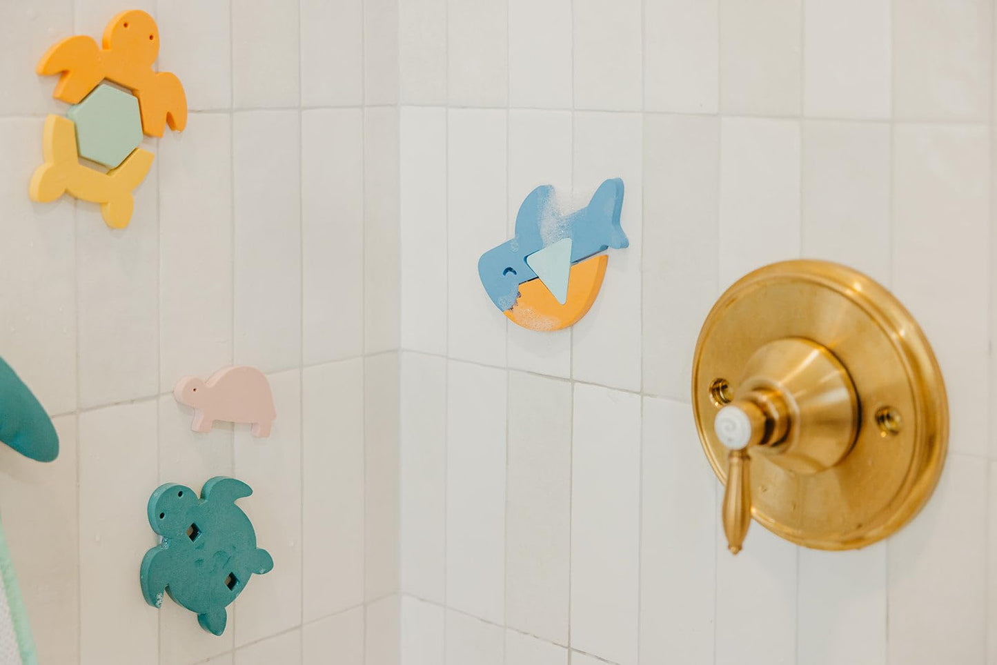 Copper Pearl Juego de juguetes de baño de espuma de 15 piezas