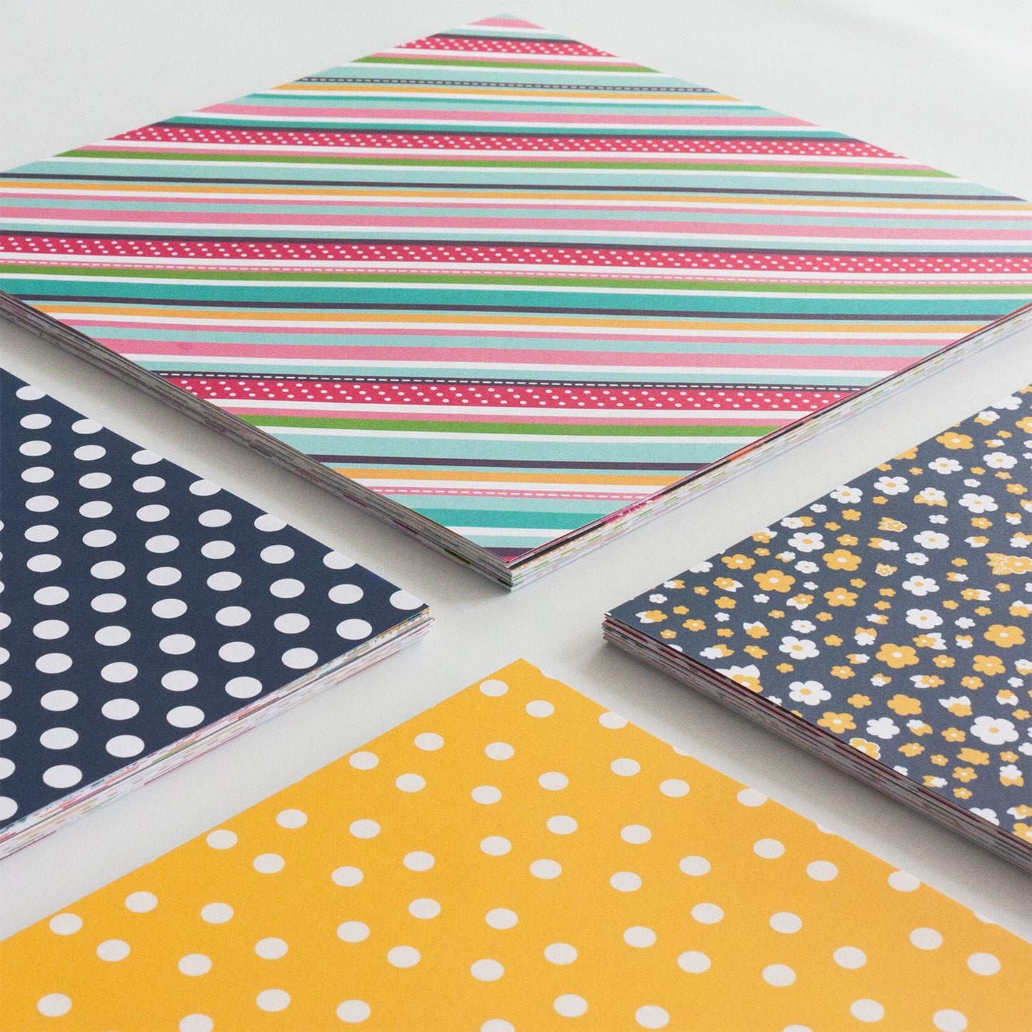 Álbum de recortes de 25 x 25 cm con papel para scrapbooking (Amor Azul)