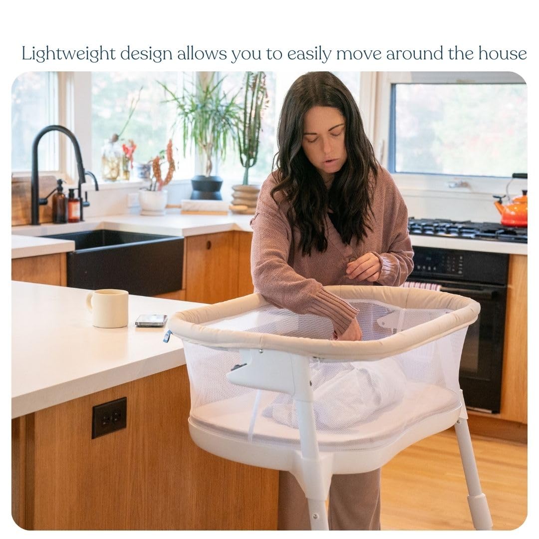 HALO® BassiNest® Lite – Moisés transpirable para bebé que se desliza sobre la cama con paredes de malla para flujo de aire y visibilidad