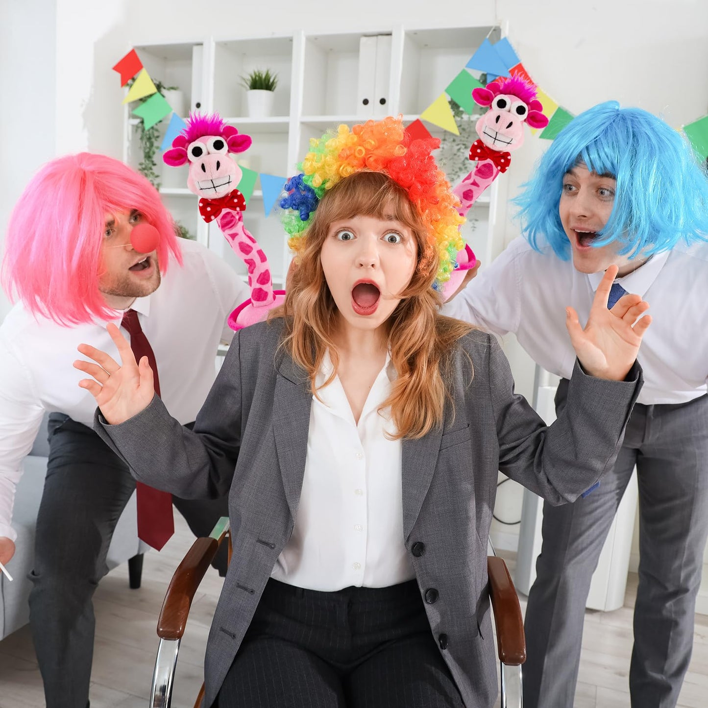 Ayeboovi Jirafa que habla bailando