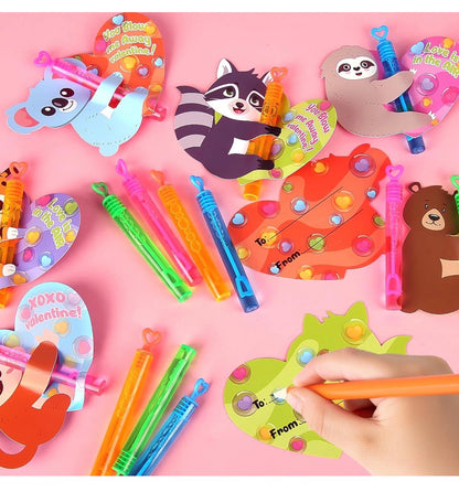 Regalos para el día de San Valentín para niños, paquete de 14 mini varitas de burbujas con tarjetas