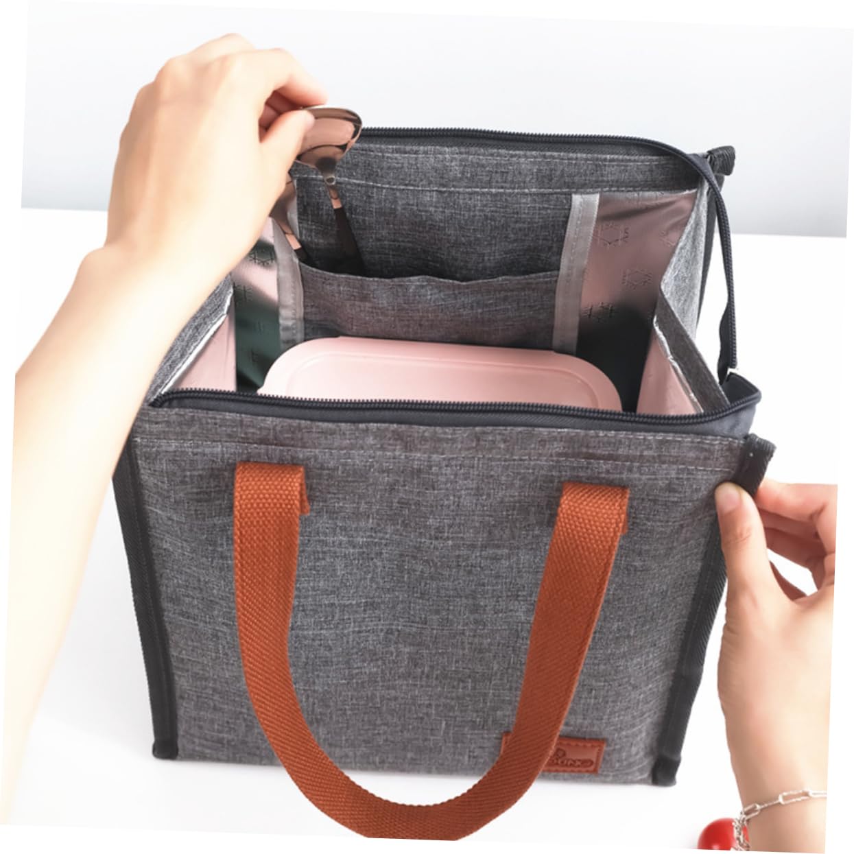 Bolsa de almuerzo aislada