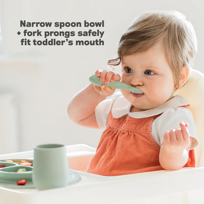 ezpz Mini Utensilios - 12 Meses+ (Tenedor y cuchara en Sage) - Tenedor y cuchara 100% libres de BPA