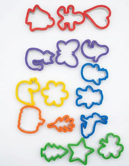 Juego de 16 cortadores de galletas Curious Chef