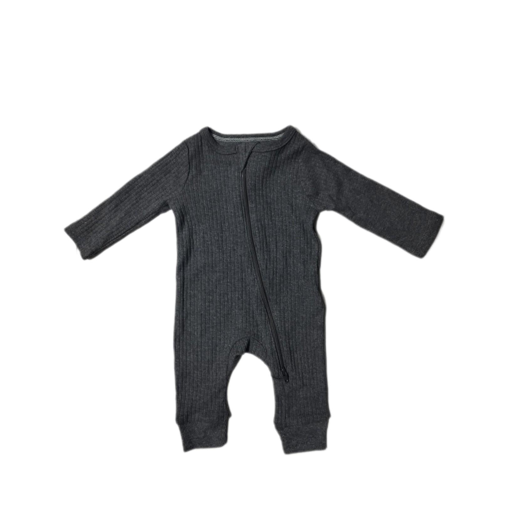 Cloud Island- Pijama gris lisa talla NB