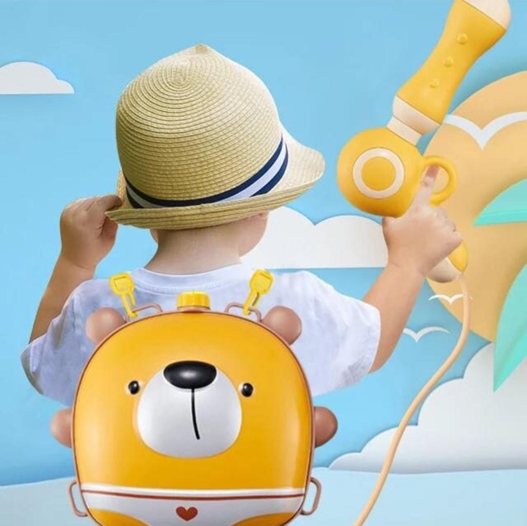 Backpack water toy