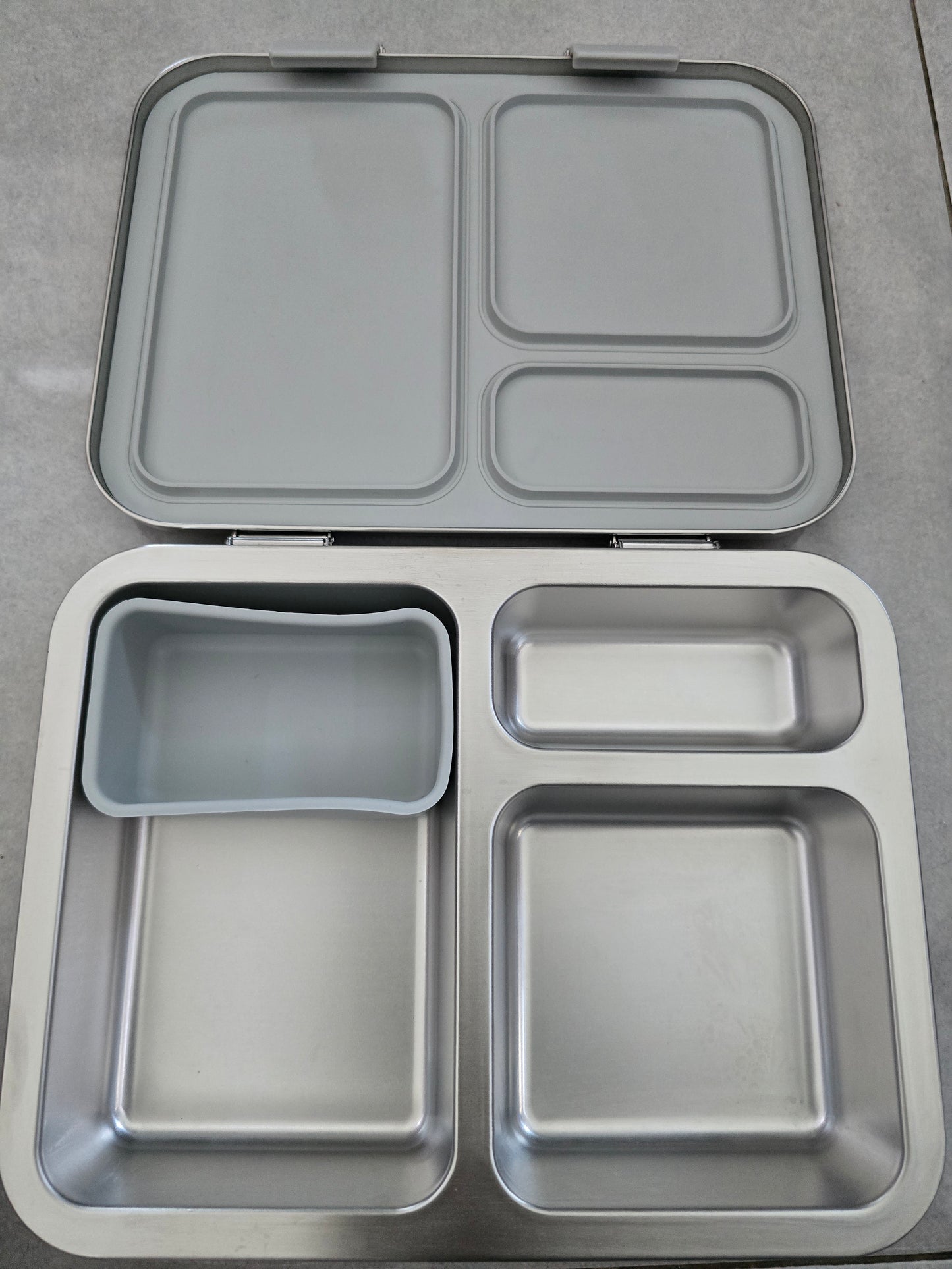 Bentgo Kids-Fiambrera infantil de acero inoxidable, Plateada